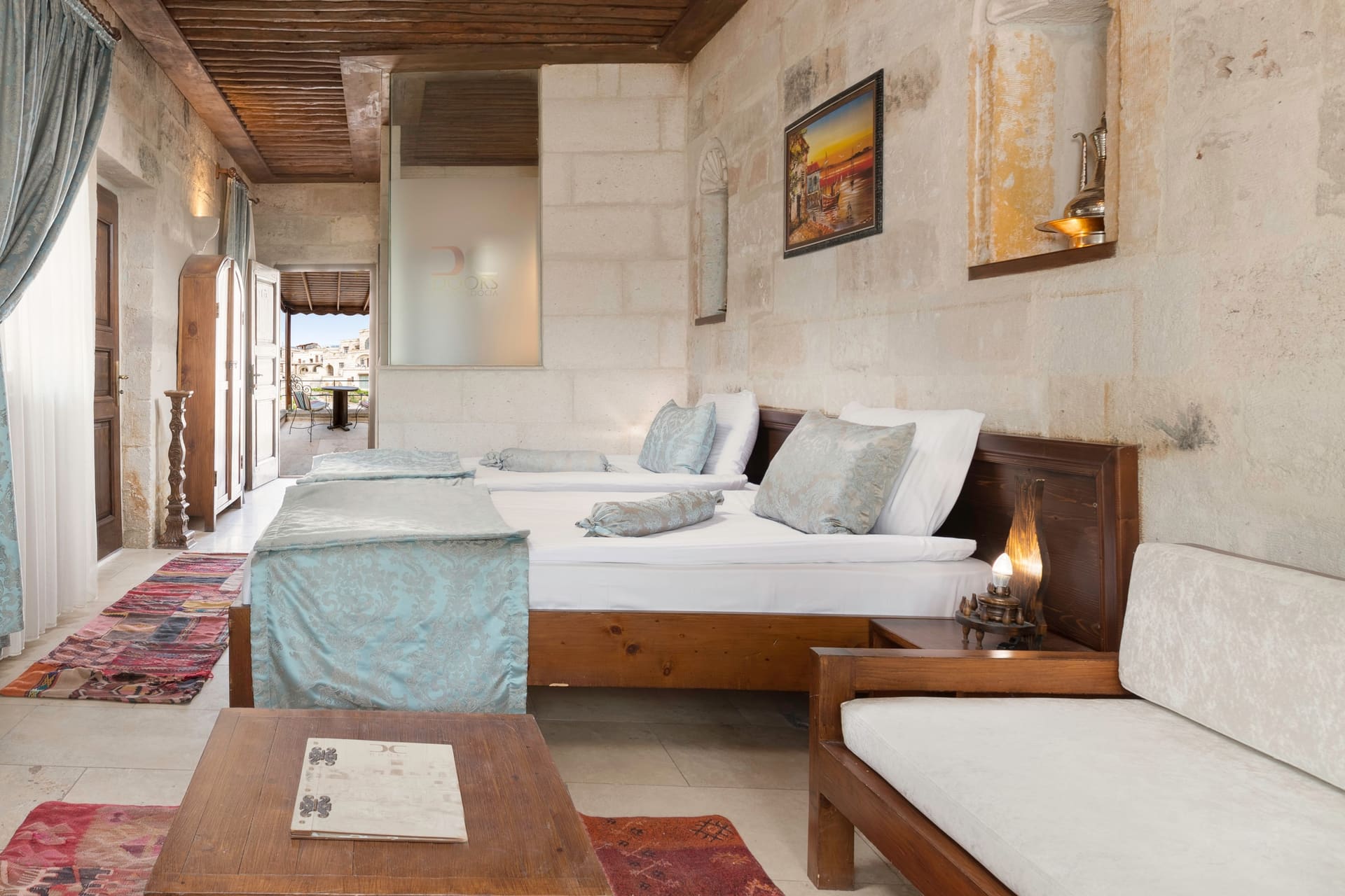 Room 118, Deluxe: Two beds, open terrace door, valley view